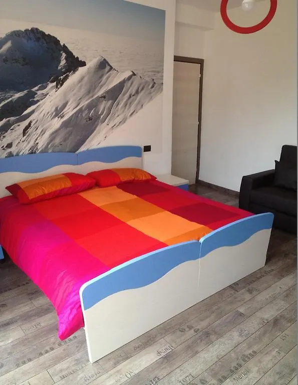 Grandi Cime Guest House Lecco 0*,  Włochy